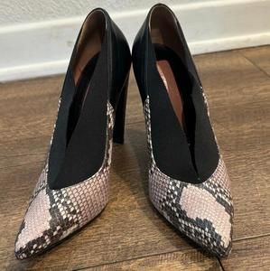 Sportmax Snake Skin Pump - Size 38.5 - Edgy Elegance